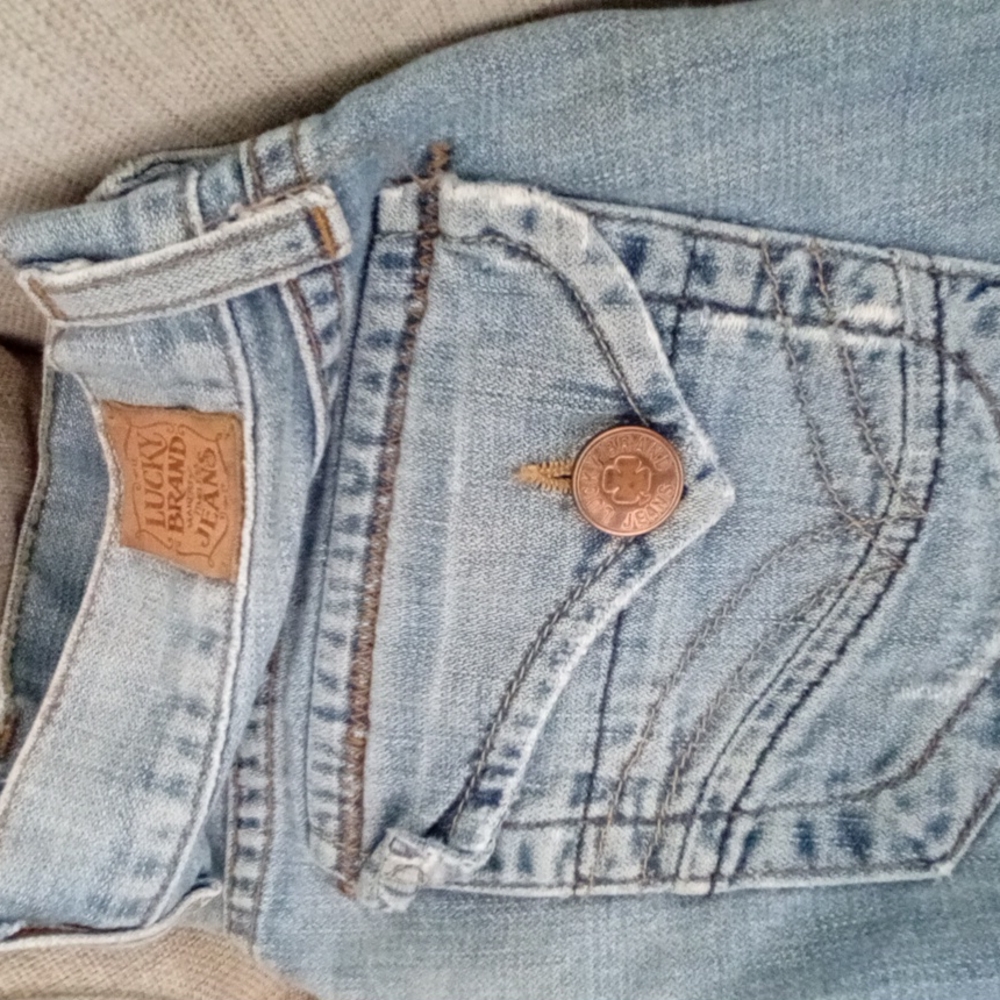 Jeans - Picture 2 of 4